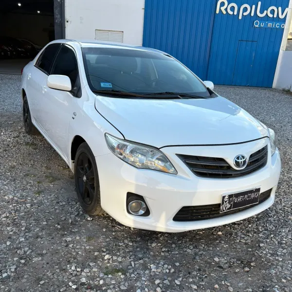 Foto de Toyota Corolla XEI 2013