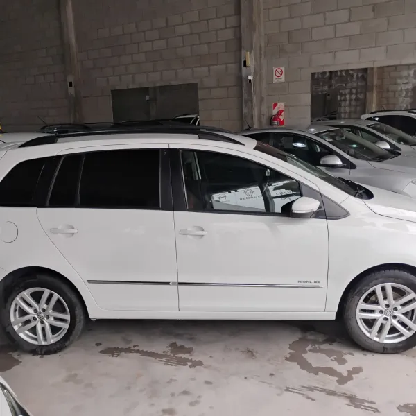 Foto de Volkswagen Suran Highline 1.6 2017