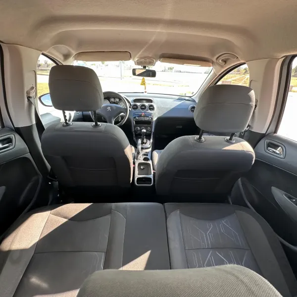 Peugeot 308 1.6 Allure 2017 usado en Villa María, Córdoba Foto 4