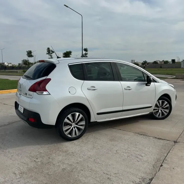 Peugeot 3008 Feline 1.6 2017 usado en Villa María, Córdoba Foto 4