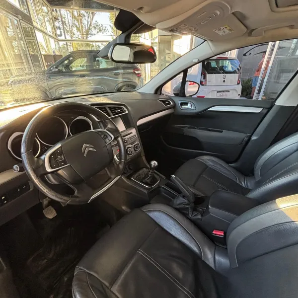 Citroën C4 Lounge 1.6 HDI 2017 usado en Villa María, Córdoba Foto 6