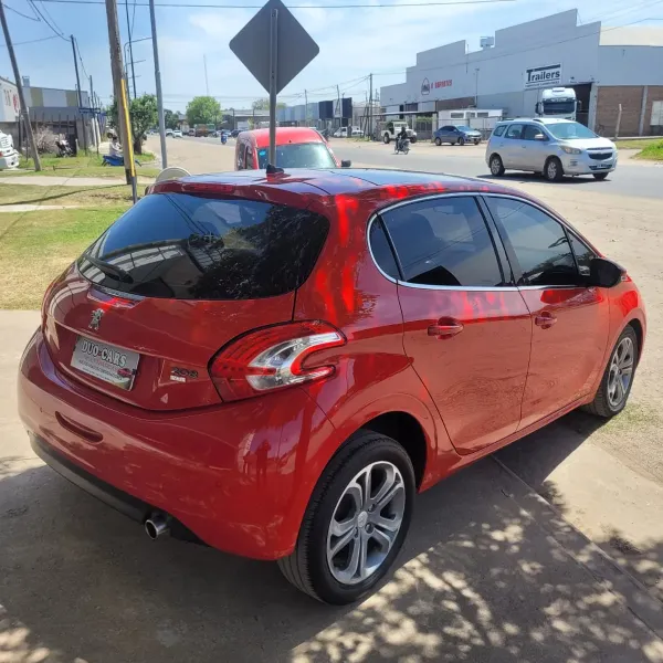 Peugeot 208 Feline Pack Cuir 1.6 2016 usado en Villa María, Córdoba Foto 9