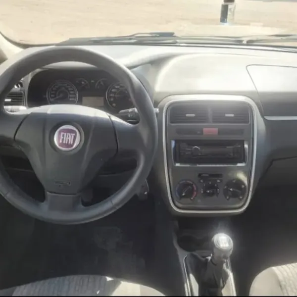 Fiat Punto Attractive 1.4 2011 usado en Villa María, Córdoba Foto 6