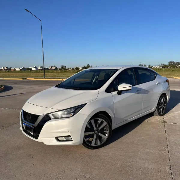 Foto de Nissan Versa 1.6 Exclusive AT 2021