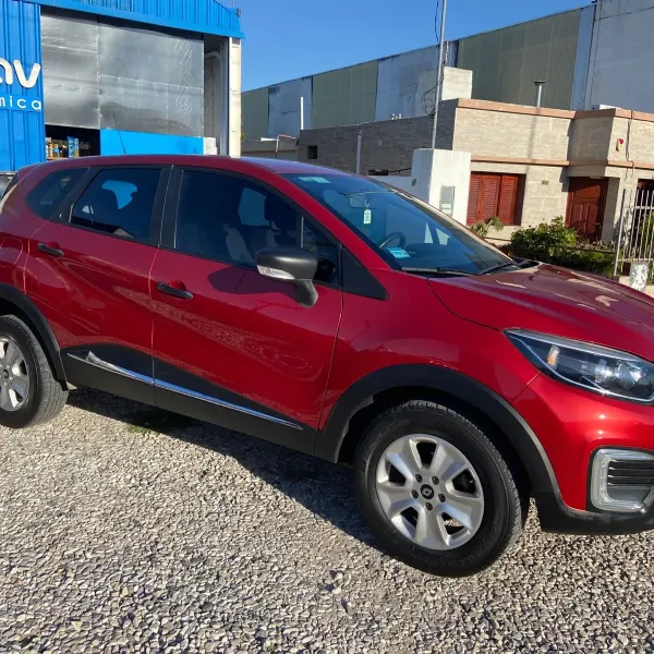 Foto de Renault Captur 1.6 Life 2020
