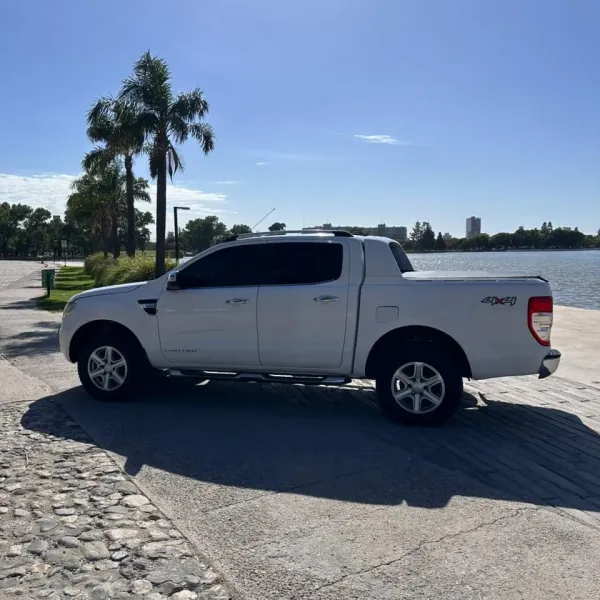 Ford Ranger 3.2 Limited 4x4  XLT AT 2014 usado en Villa María, Córdoba Foto 14