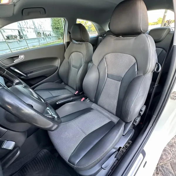 Audi A1 1.4 Ambition 2013 usado en Villa María, Córdoba Foto 12