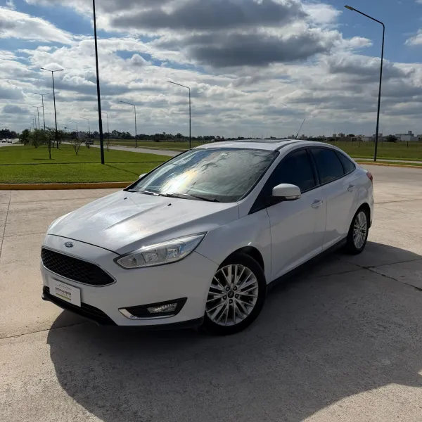 Ford Focus 2.0 4P Titanium 2016 usado en Villa María, Córdoba Foto 4