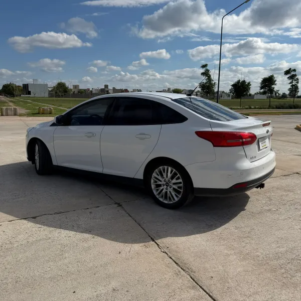 Ford Focus 2.0 4P Titanium 2016 usado en Villa María, Córdoba Foto 5