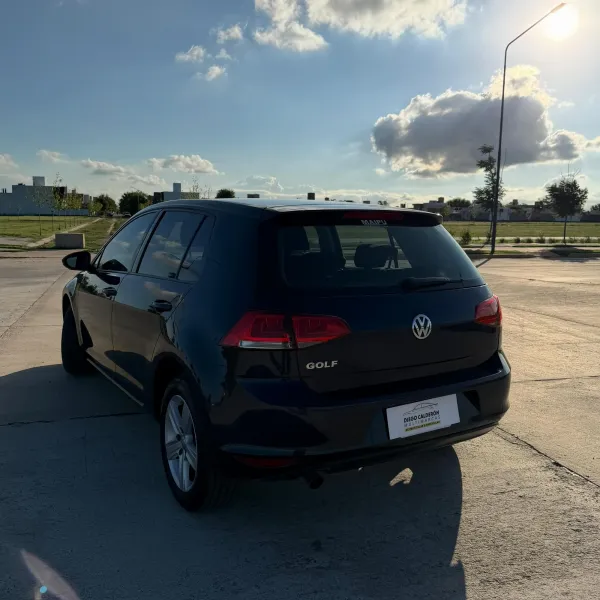 Volkswagen Golf FSI Trendline 2016 usado en Villa María, Córdoba Foto 2