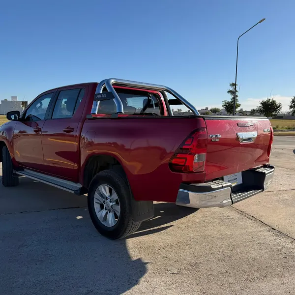 Toyota Hilux SR 2.4 2017 usado en Villa María, Córdoba Foto 3