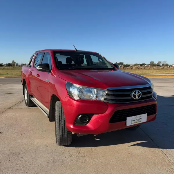 Toyota Hilux SR 2.4 2017 usado en Villa María, Córdoba Foto 7