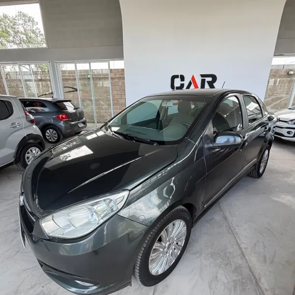 Foto de Fiat Siena Grand Siena 2013