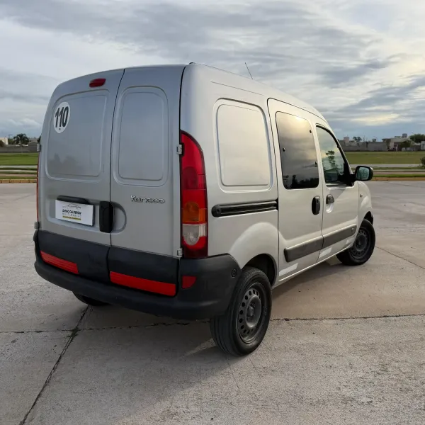 Renault Kangoo 1.6 Confort 5 asientos 2016 usado en Villa María, Córdoba Foto 10