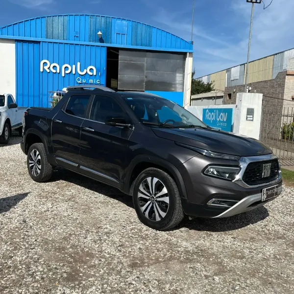 Fiat Toro Volcano 4x4 AT 2025 usado en Villa Nueva, Córdoba Foto 1