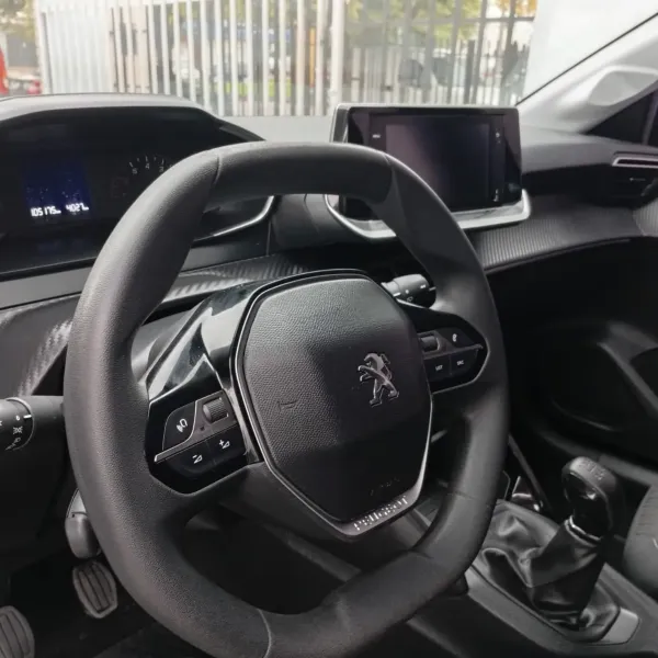 Peugeot 208 1.6 Active 2020 usado en Villa María, Córdoba Foto 8