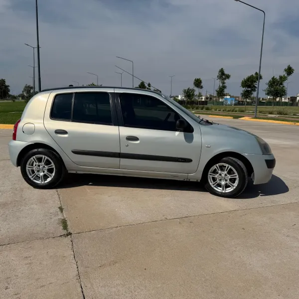 Renault Clio 1.6 Expression 2006 usado en Villa María, Córdoba Foto 11