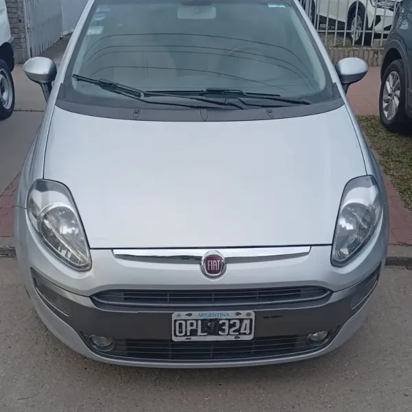 Foto de Fiat Punto 1.6 Essence 2015