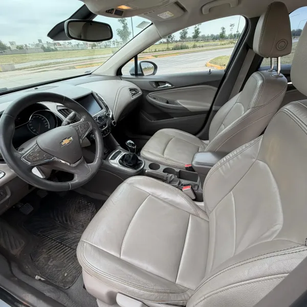 Chevrolet Cruze 1.4 LTZ 2017 usado en Villa María, Córdoba Foto 8