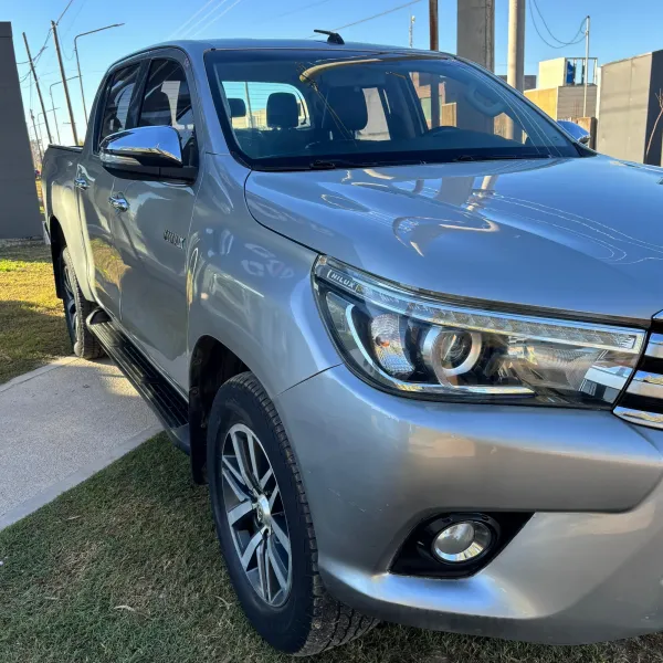 Toyota Hilux SRX 4x4 MT 2016 usado en Villa María, Córdoba Foto 6