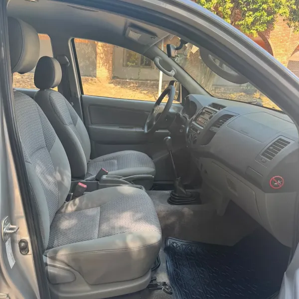 Toyota Hilux 3.0 SR DC TDI 2007 usado en Córdoba Capital, Córdoba Foto 6