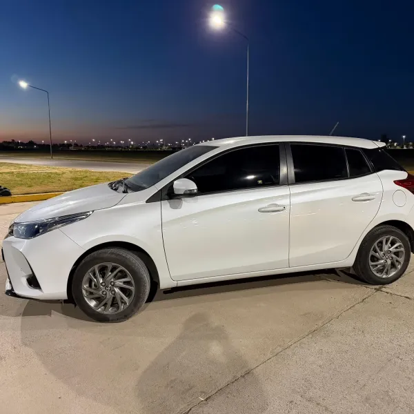 Toyota Yaris 1.5 XLS 2022 usado en Villa María, Córdoba Foto 3