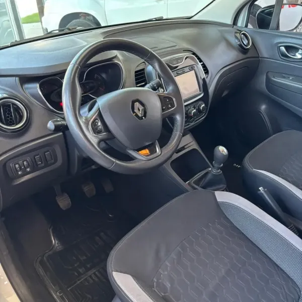 Renault Captur 2.0 Zen 2017 usado en Villa María, Córdoba Foto 5