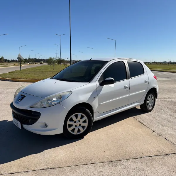 Peugeot 207 Compact 1.9 XS 2010 usado en Villa María, Córdoba Foto 4