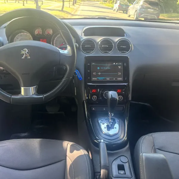 Peugeot 308 Feline THP Tiptronic 2020 usado en Córdoba Capital, Córdoba Foto 6