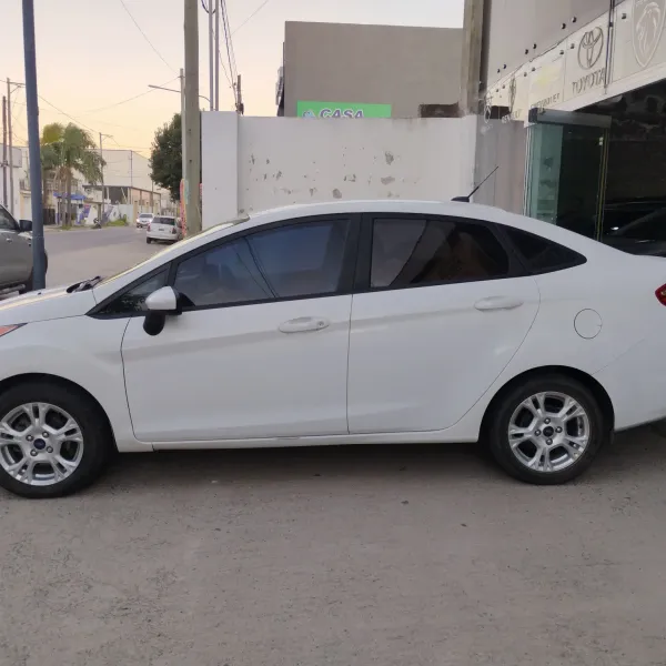 Foto de Ford Fiesta S Plus 2017