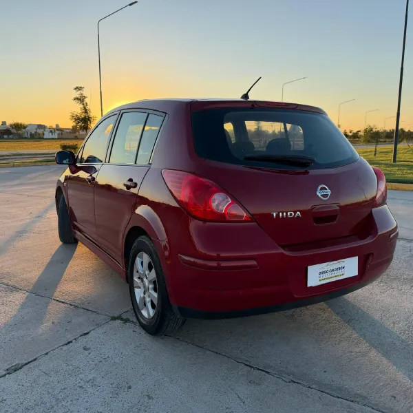 Nissan Tiida 1.8 Acenta 2011 usado en Villa María, Córdoba Foto 5