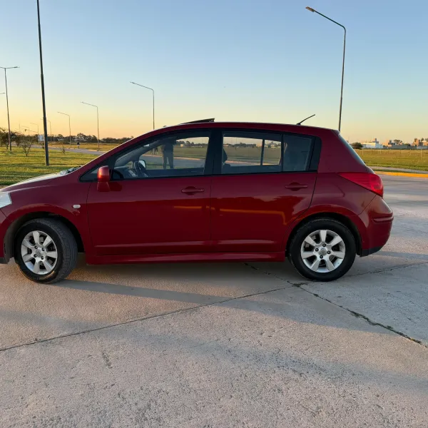 Nissan Tiida 1.8 Acenta 2011 usado en Villa María, Córdoba Foto 7