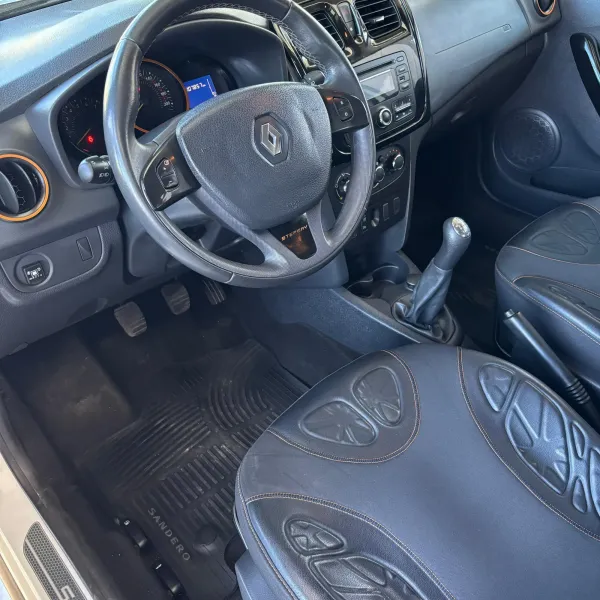 Renault Sandero 1.6 Stepway Dynamique 2017 usado en Villa María, Córdoba Foto 7