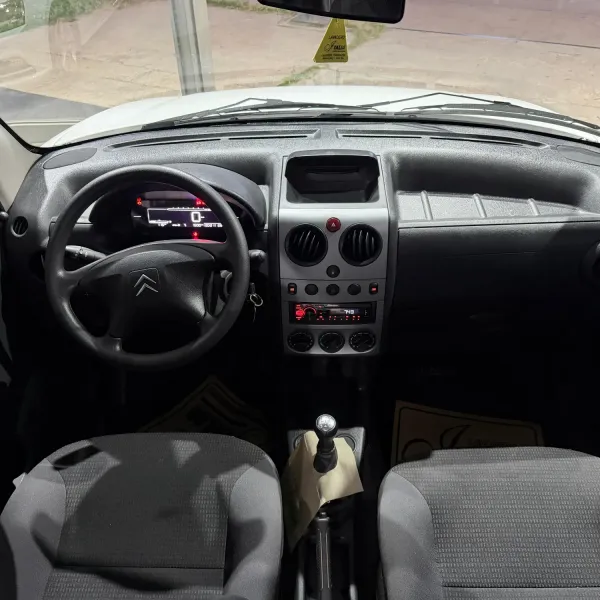 Citroën Berlingo Business 1.4 Furgon 2024 usado en Villa María, Córdoba Foto 6