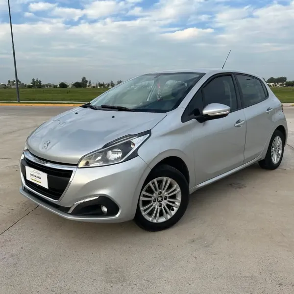Peugeot 208 Allure 1.6 2019 usado en Villa María, Córdoba Foto 5