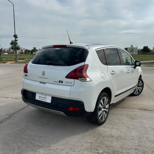 Peugeot 3008 Feline 1.6 2017 usado en Villa María, Córdoba Foto 3
