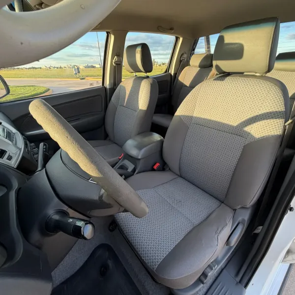Toyota Hilux 3.0 TDI SR 2013 usado en Villa María, Córdoba Foto 7