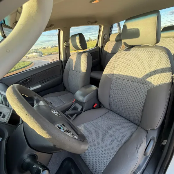 Toyota Hilux 3.0 TDI SR 2013 usado en Villa María, Córdoba Foto 8