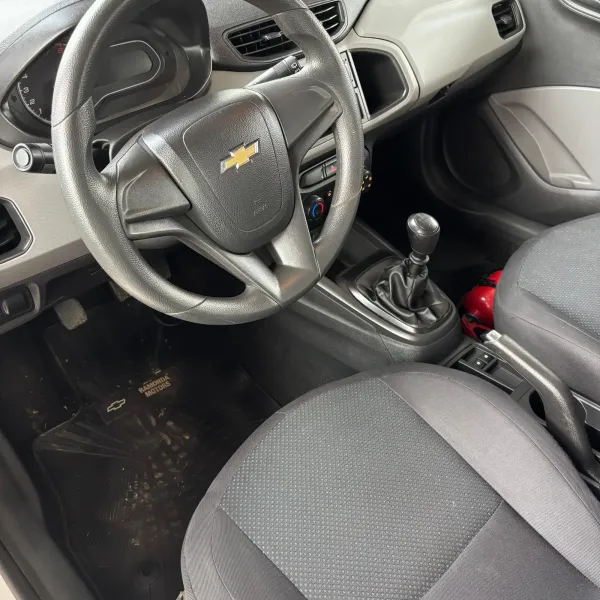 Chevrolet Onix Joy 1.4 LS 2017 usado en Villa María, Córdoba Foto 6