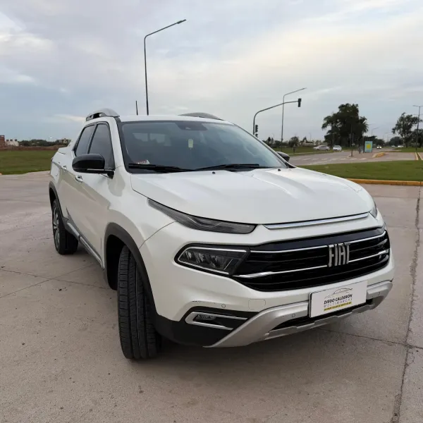 Foto de Fiat Toro Volcano 4x4 AT 2021