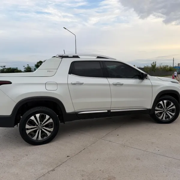 Fiat Toro Volcano 4x4 AT 2021 usado en Villa María, Córdoba Foto 3