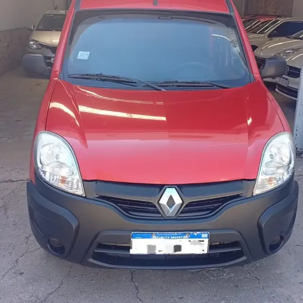 Renault Kangoo Confort PH3 5 asientos 2017 usado en Villa María, Córdoba Foto 2