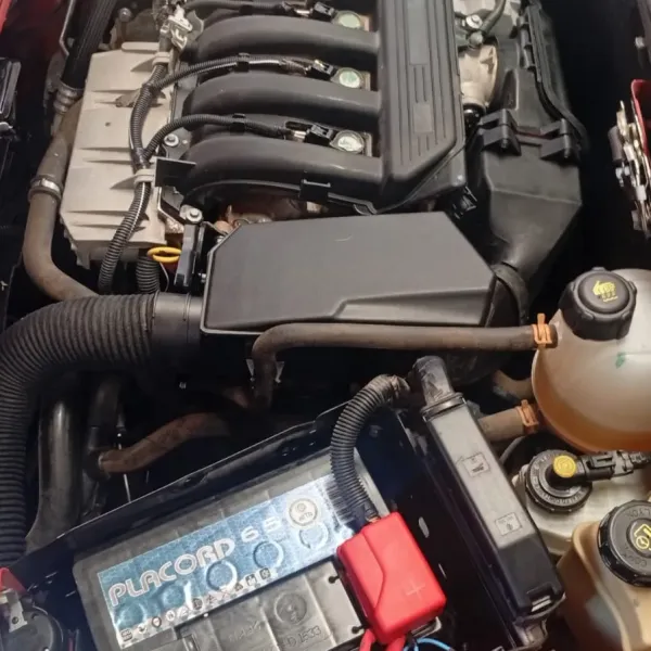 Renault Kangoo Confort PH3 5 asientos 2017 usado en Villa María, Córdoba Foto 3